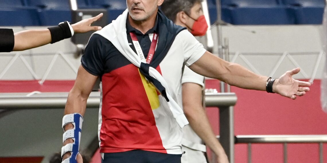De la Fuente replaces Enrique as Spain manager