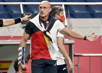 De la Fuente replaces Enrique as Spain manager