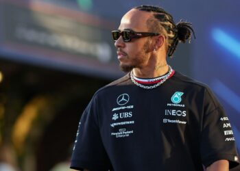 F1: Lewis Hamilton dismisses Mercedes exit talks