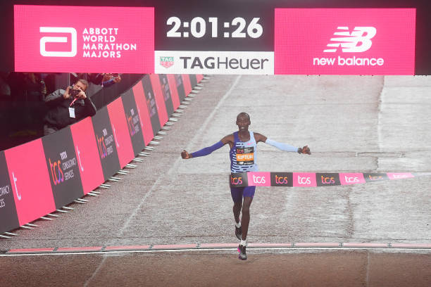 Kenya’s Kiptum wins London Marathon as Mo Farah finishes ninth