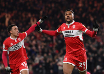 Akpom extends lead as Championship top scorer in Middlesbrough loss