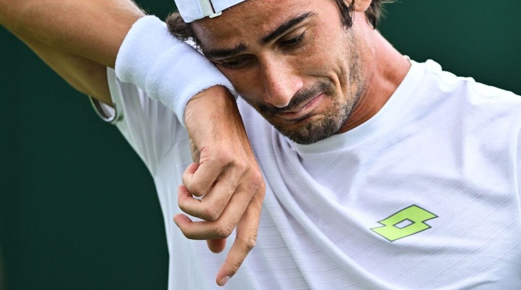 Wimbledon: South Africa’s Harris crashes out; Tiafoe, Djokovic, Swiatek progress