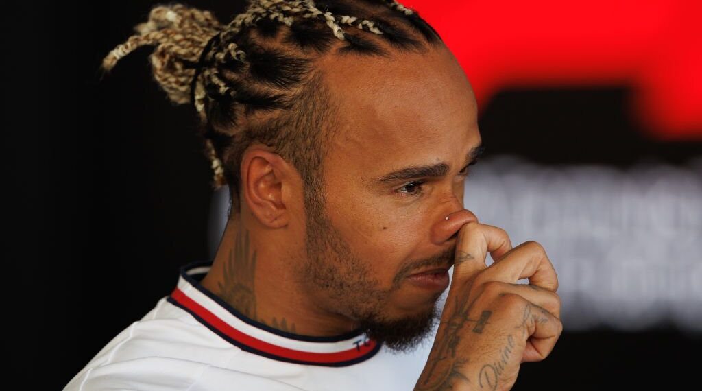 Ex-F1 champion Hill defends Hamilton’s frustration with Mercedes