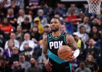 Trail Blazers reportedly trade All-Star Lillard to Bucks in three-team swap deal