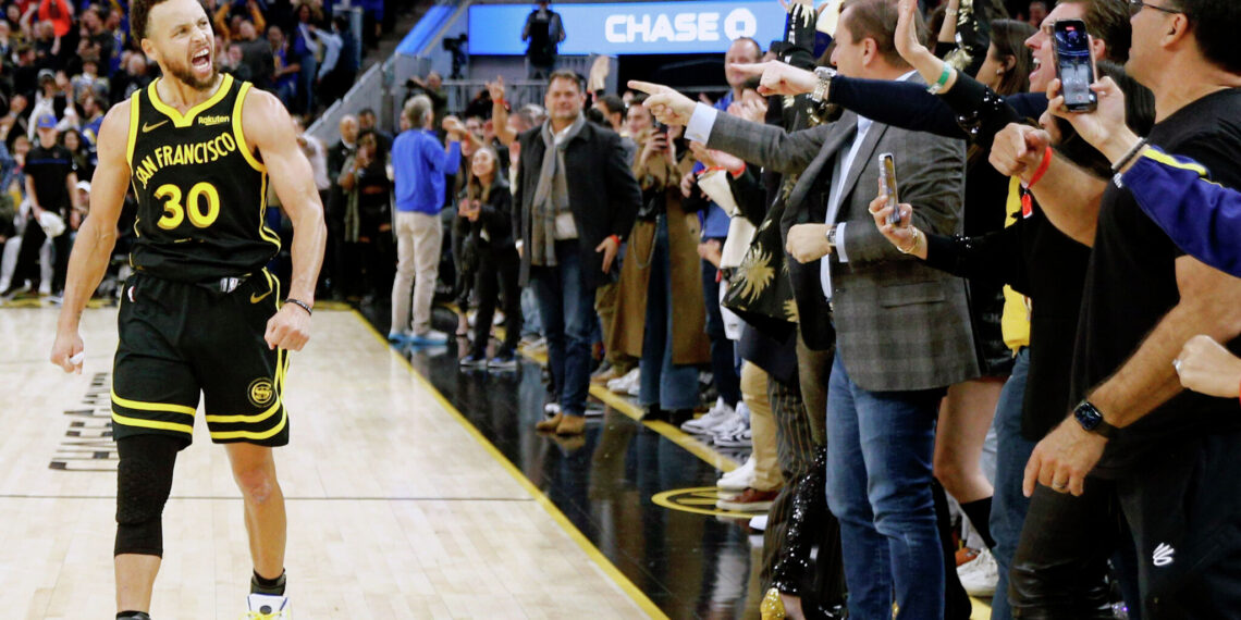 NBA: Curry’s fourth quarter flurry leads Warriors to victory over Nets, ends three-game skid