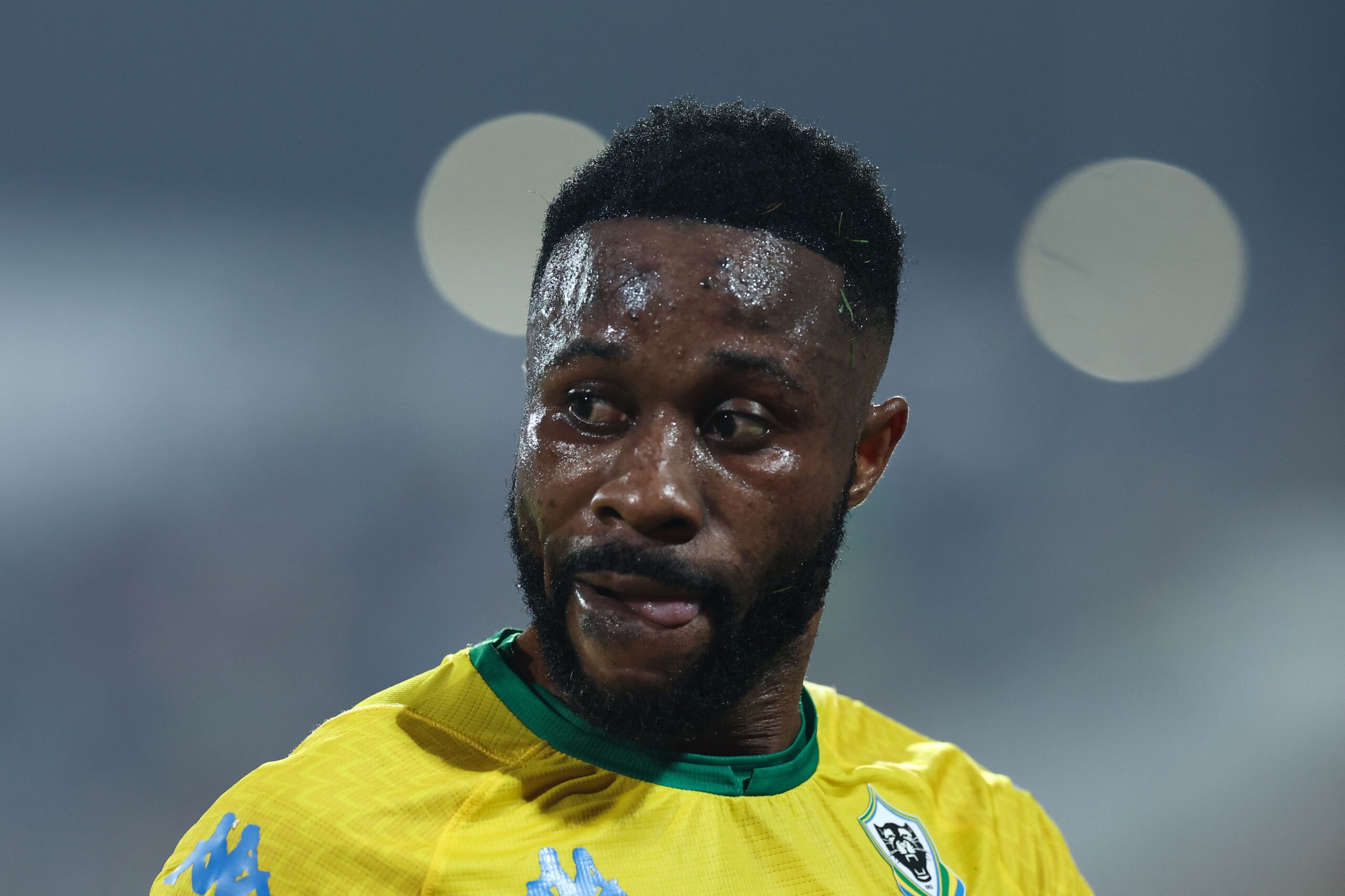 Guelor Kanga expelled from Gabon camp over indecent gesture