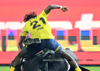 Osayi-Samuel: Super Eagles full back defends Fenerbahce teammates against fan attacks in Super Lig