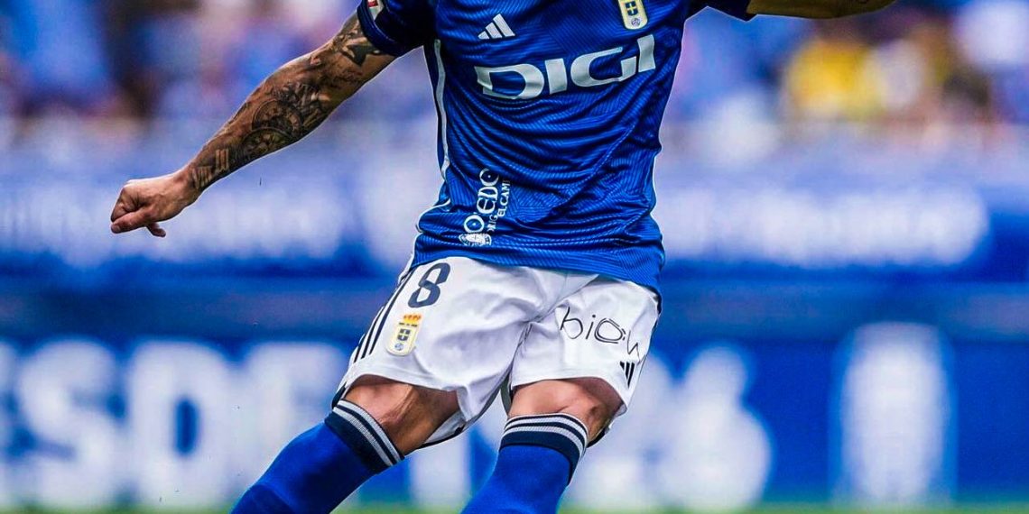 Cazorla extends stay with Real Oviedo