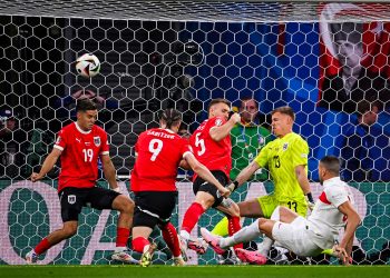 Euro 2024: Demiral double sends Turkey through to quarter-finals