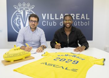 Done Deal: Kambwala joins Villarreal from Manchester United