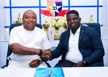 Daniel Ogunmodede signs contract extension with Remo Stars