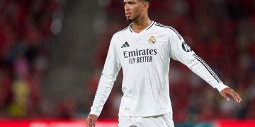 Jude Bellingham: Real Madrid midfielder out for a month with right leg injury