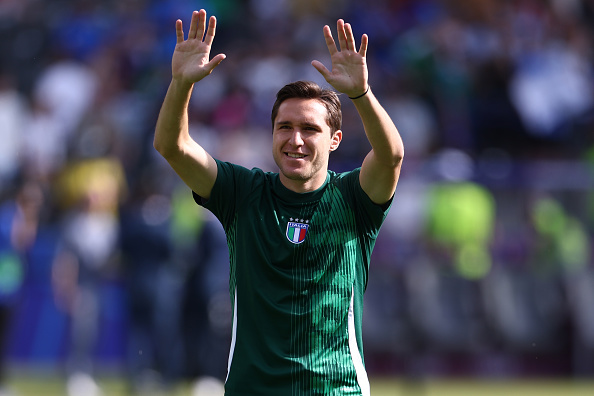 Federico Chiesa: Liverpool agree deal with Juventus for Italian forward