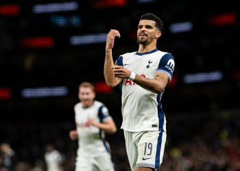 Solanke scores back-to-back as 10-man Tottenham defeat Qarabag in Europa League