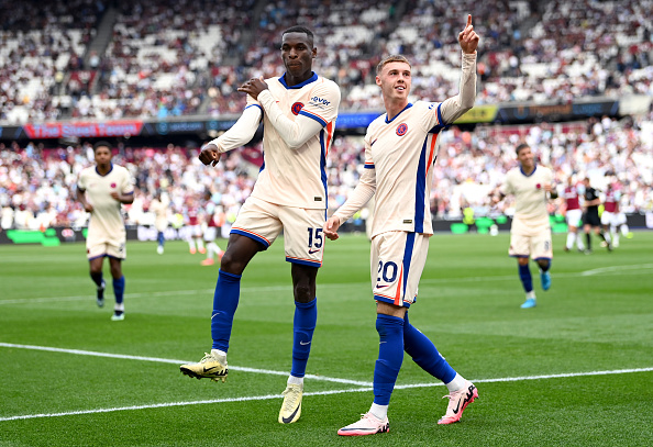 Premier League: Double delight for Jackson as Chelsea beat West Ham in London Derby