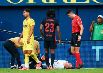 Marc-Andre ter Stegen: Barcelona goalkeeper to undergo knee surgery on Monday