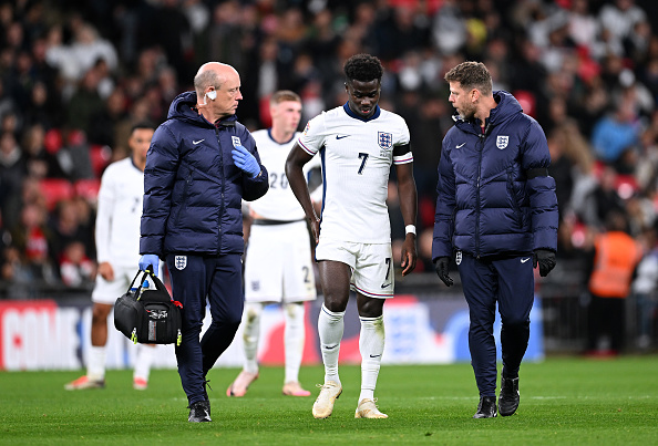 Saka departs England squad, returns to Arsenal for further assessment on injury