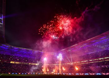 Ligue 1 hands Lyon, Nice partial stadium closures over crowd trouble