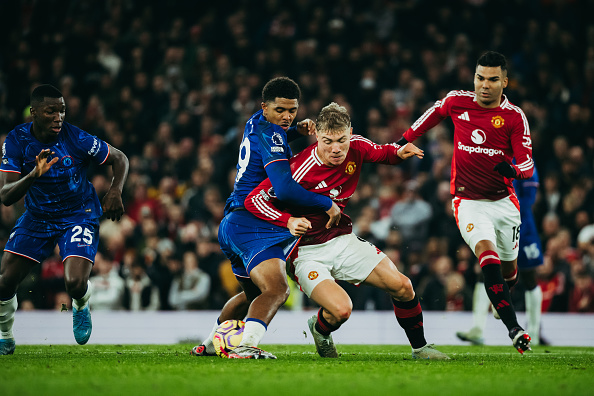 Premier League: Man United and Chelsea share spoils as Tottenham thump Villa