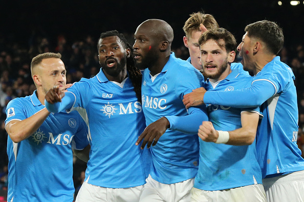 Serie A: Lukaku powers Napoli back to the top; Fiorentina win at Como