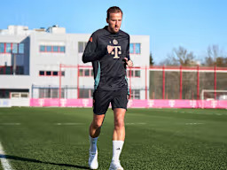 Boost for Bayern as Harry Kane returns to individual training after hamstring tear