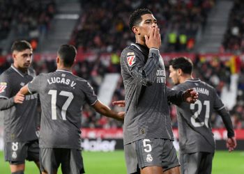 ‎La Liga: Real Madrid close gap as leaders Barcelona drop points at Real Betis