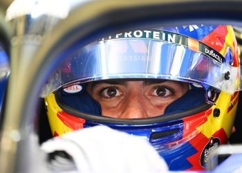 F1: Sainz beats Hamilton to top day two of Bahrain pre-season test