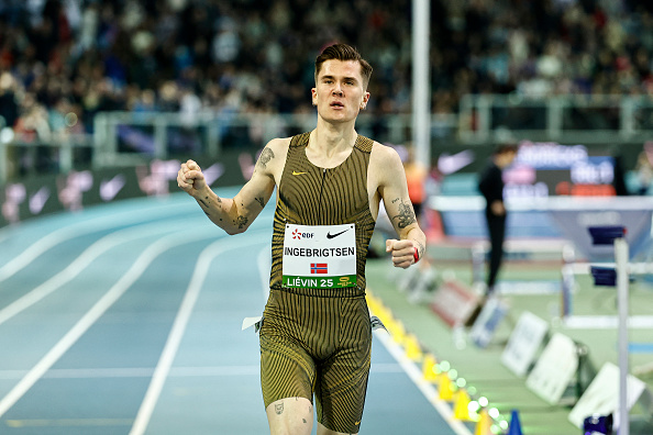 Jakob Ingebrigtsen shatters two indoor world records in France