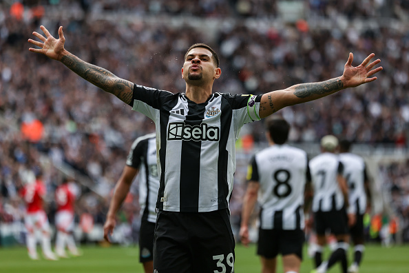 Newcastle captain Guimaraes dedicated win over Man United to Howe
