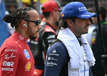 F1: Ex-Ferrari driver Sainz hits out at ‘unfair’ criticism of Hamilton