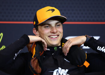 Ex-F1 driver Jolyon Palmer calls Piastri ‘calmest head’ on the grid