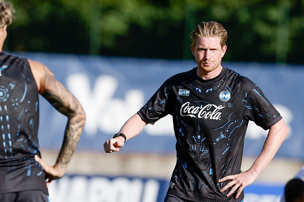 De Bruyne honored to wear iconic Maradona number in first Napoli training