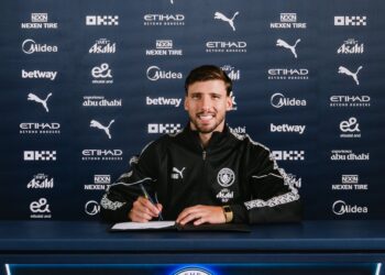 Dias signs new Man City contract until 2029