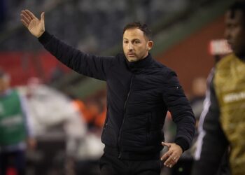 Fenerbahce replaces Mourinho with ex-Belgium boss Tedesco