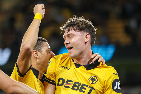 Strand Larsen signs contract extension with Wolves until 2030