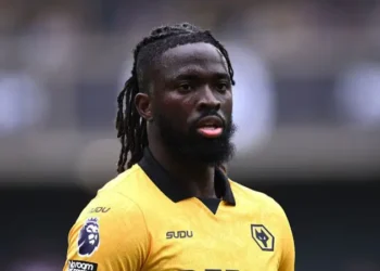 Pereira: Arokodare and Larsen not ready to start together for Wolves