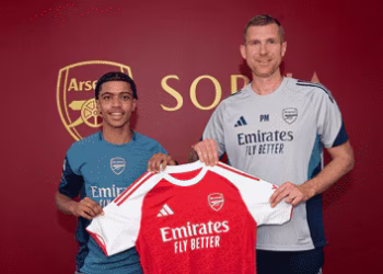 Arsenal agree deal to sign 16-year-old Ozhianvuna from Shamrock Rovers