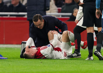 New Ajax singing Zinchenko ruled out for rest of the season after knee injury