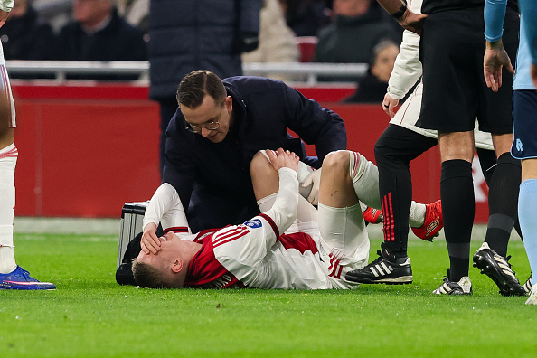 New Ajax singing Zinchenko ruled out for rest of the season after knee injury